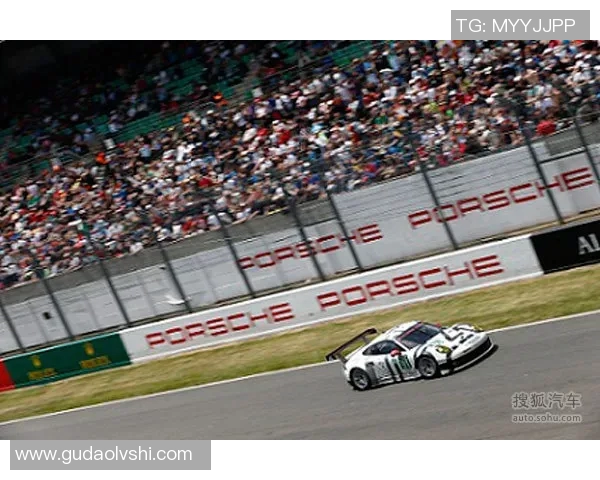 中国赛车队获亚洲耐力赛季军，展现团队实力